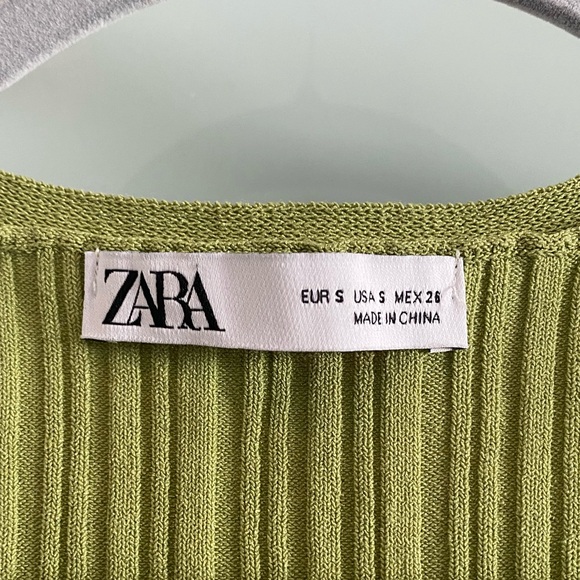 Zara Green Stretch Ribbed Tank - Picture 2 of 3